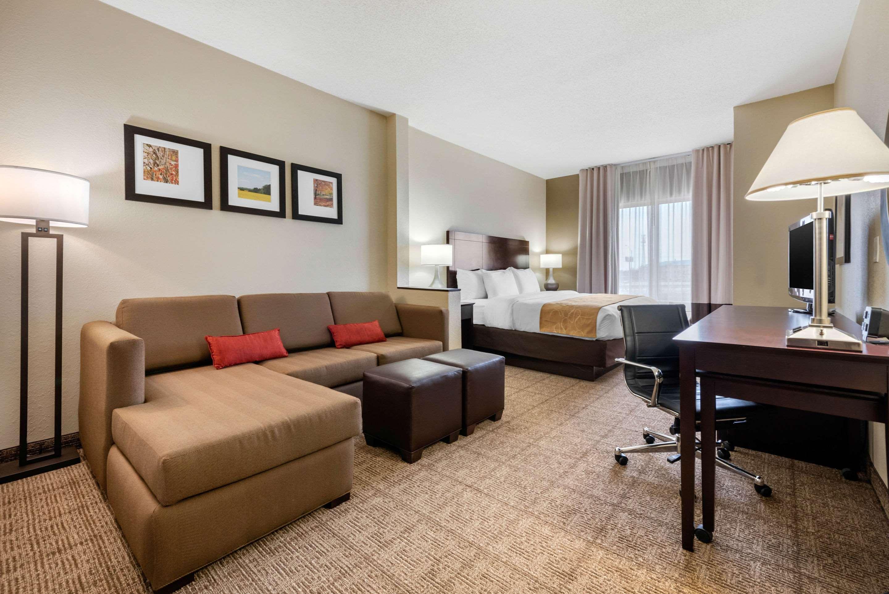 Comfort Suites Lafayette University Area Exterior foto